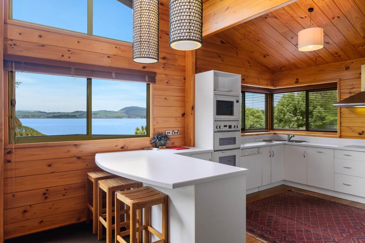 Koura Lodge Rotorua Luaran gambar