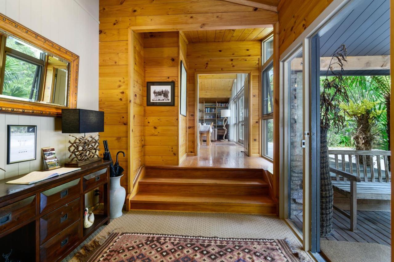 Koura Lodge Rotorua Luaran gambar