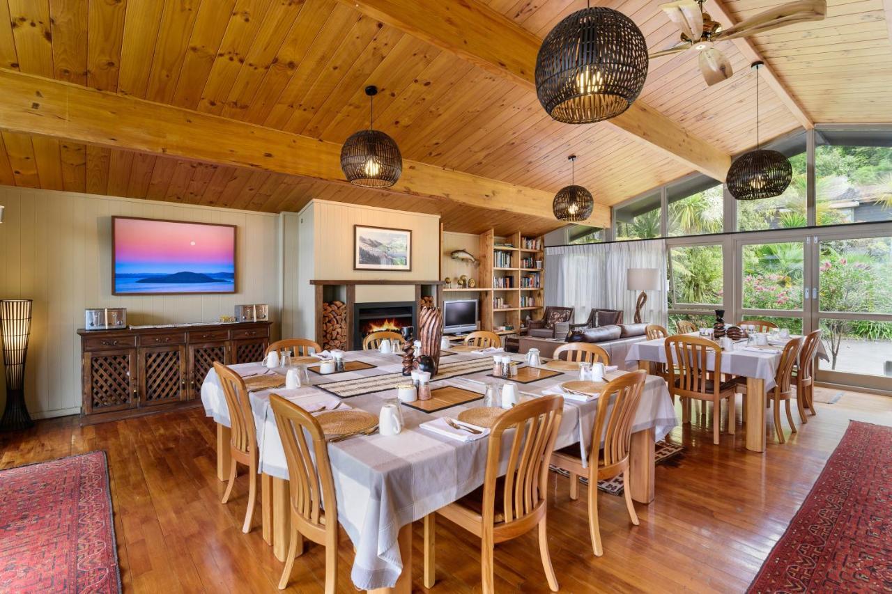 Koura Lodge Rotorua Luaran gambar
