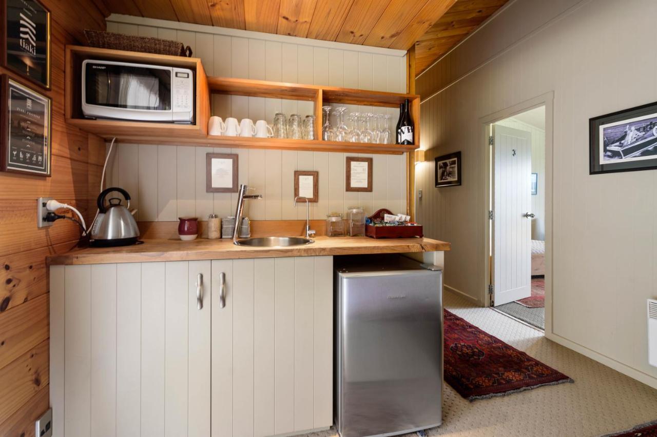 Koura Lodge Rotorua Luaran gambar
